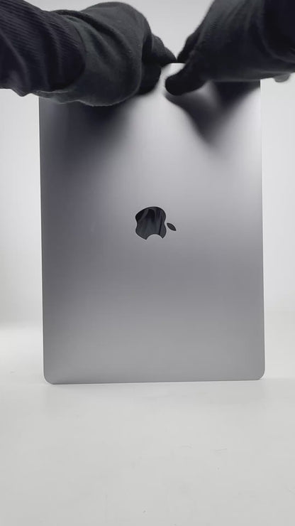MacBook Pro (2022) - 13 inch - M2 - 8GB+256GB - Space Gray - Pre-owned