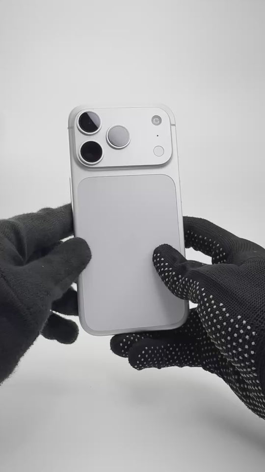 iPhone 17 Pro - 256GB - Silver - IW (22-Jan-27) - Pre-owned