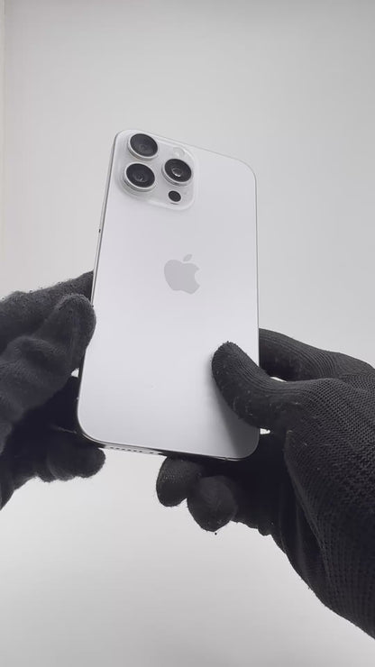 iPhone 15 Pro Max - 256GB - White Titanium - Pre-owned