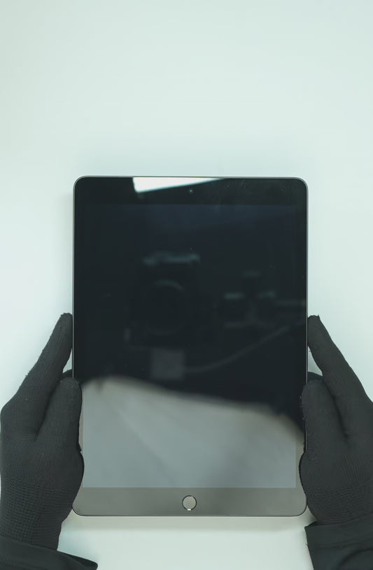 iPad 9th Gen - 64GB - Silver -10.2 inch with Wi-Fi Only - Pre-Owned