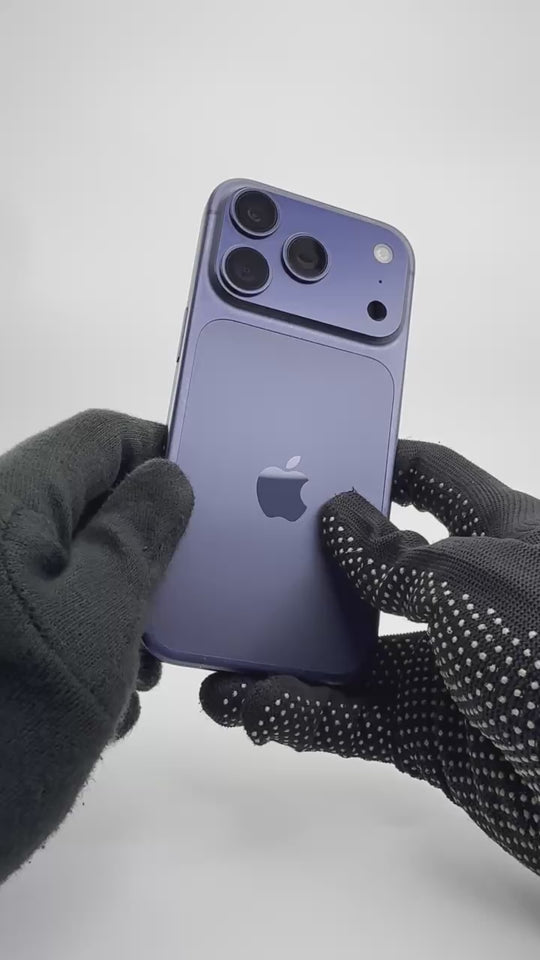 iPhone 17 Pro - 256GB - Deep Blue - Pre-owned