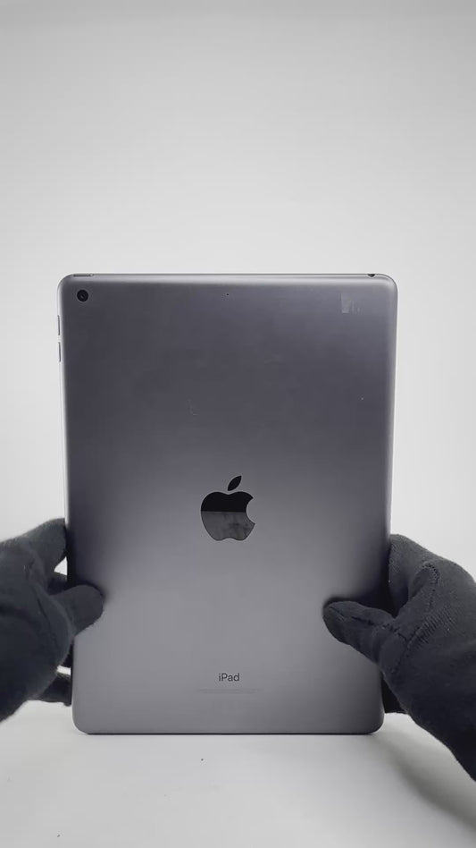 iPad 7th Gen - 32GB - Space Gray - Pre-owned