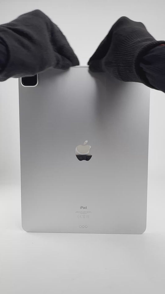 iPad Pro 12.9 inch 5th Gen - 256GB - Silver - With Magic Keyboard & Apple Pencils - Pre-owned