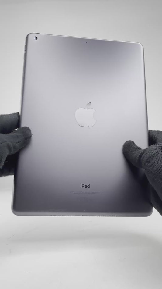 iPad 9th Gen WiFi - 256GB - Space Gray - Pre-owned