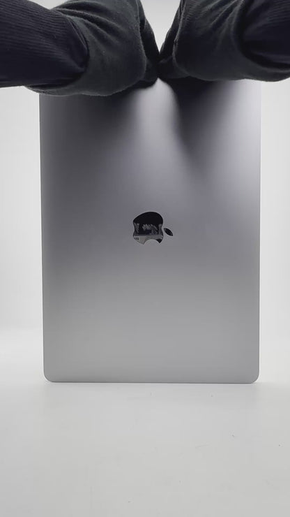MacBook Pro (2022) - 13 inch - M2 - 8GB+256GB - Space Gray - Pre-owned