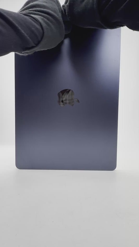 MacBook Air (2025) - 13 inch - M4 - 16GB+256GB - Midnight - IW (17-Aug-26) - Pre-owned