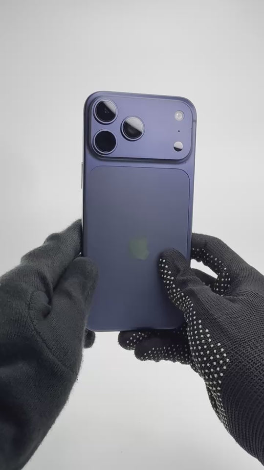 iPhone 17 Pro Max - 256GB - Deep Blue - Pre-owned