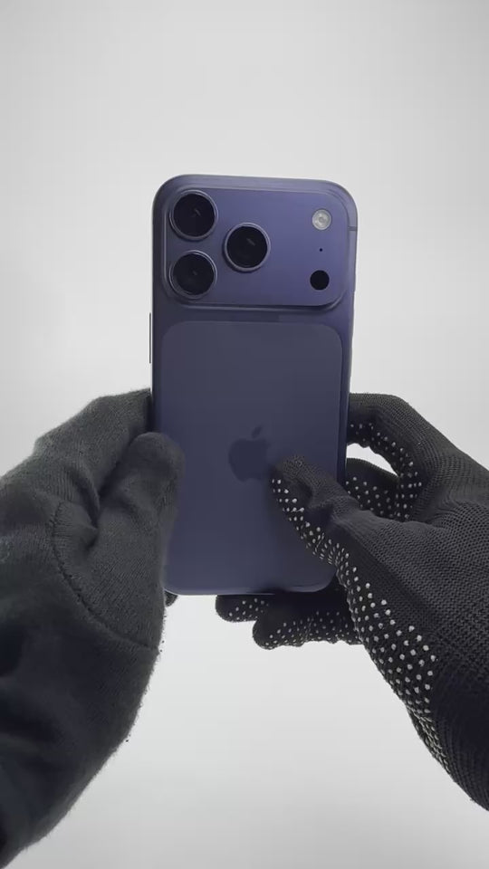 iPhone 17 Pro - 256GB - Deep Blue - Pre-owned