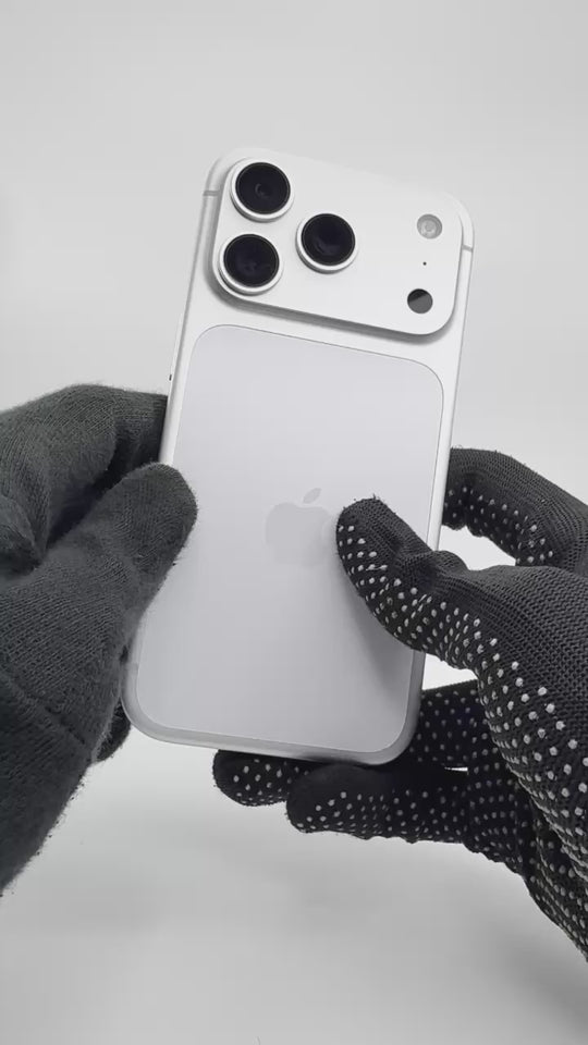 iPhone 17 Pro - 256GB - Silver - IW (04-Feb-27) - Pre-owned
