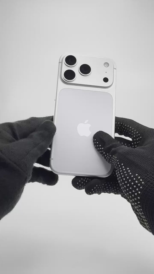 iPhone 17 Pro - 256GB - Silver - IW (02-Jan-27) - Pre-owned