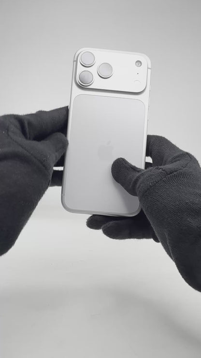 iPhone 17 Pro Max - 256GB - Silver  - AC+ (04-Oct-27) - Pre-owned