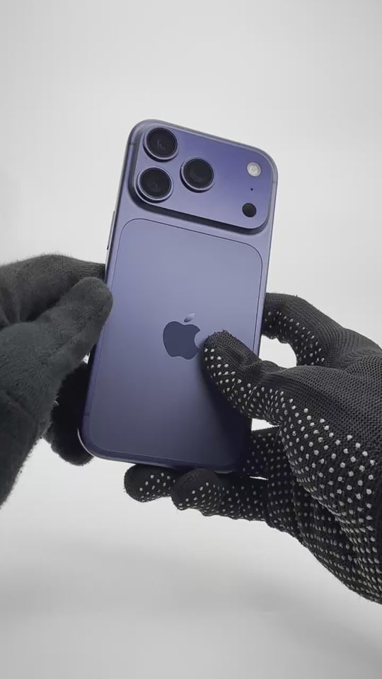 iPhone 17 Pro - 256GB - Deep Blue - Pre-owned