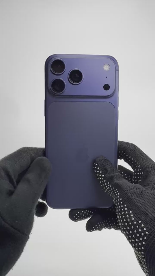 iPhone 17 Pro Max - 256GB - Deep Blue - Pre-owned