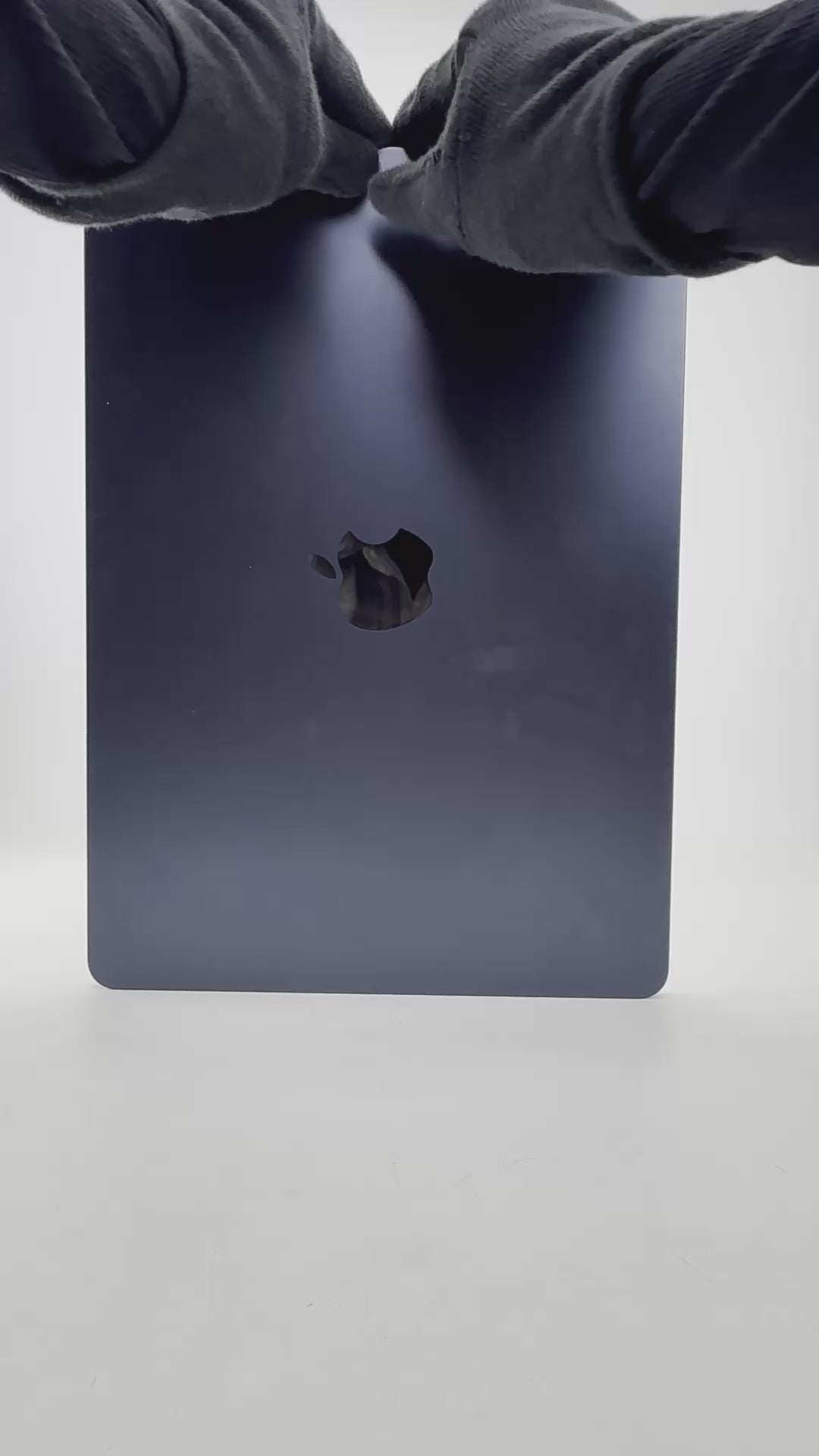 MacBook Air M2 13インチ スペースグレイ (8GB/512GB) MacBook Air (2022) - 13.6 inch - M2 - 8GB+512GB - Midnight - AC+