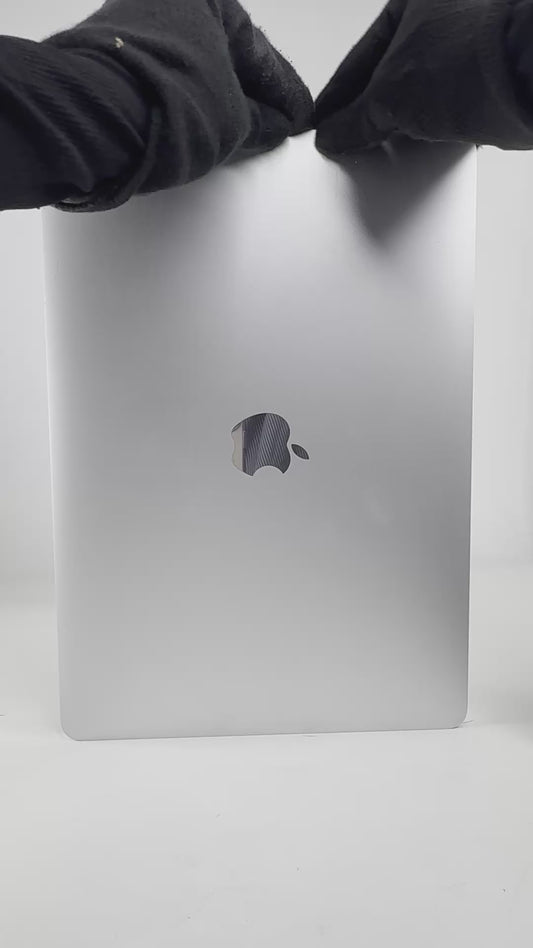 MacBook Pro (2022) - 13 inch - M2 - 8GB+256GB - Silver - Pre-owned